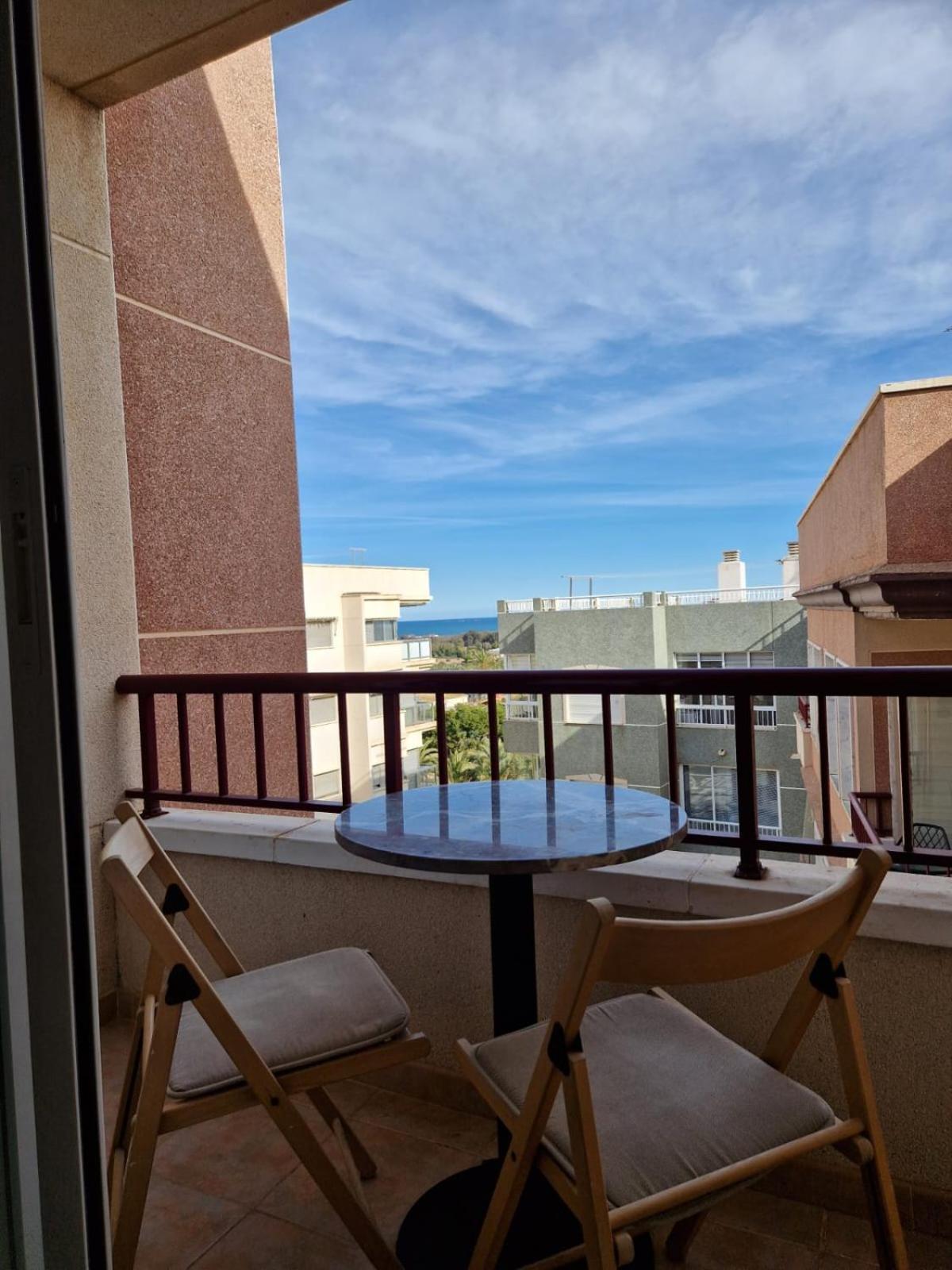 Bonito Piso Al Lado Del Mar! Apartment La Marina Exterior photo